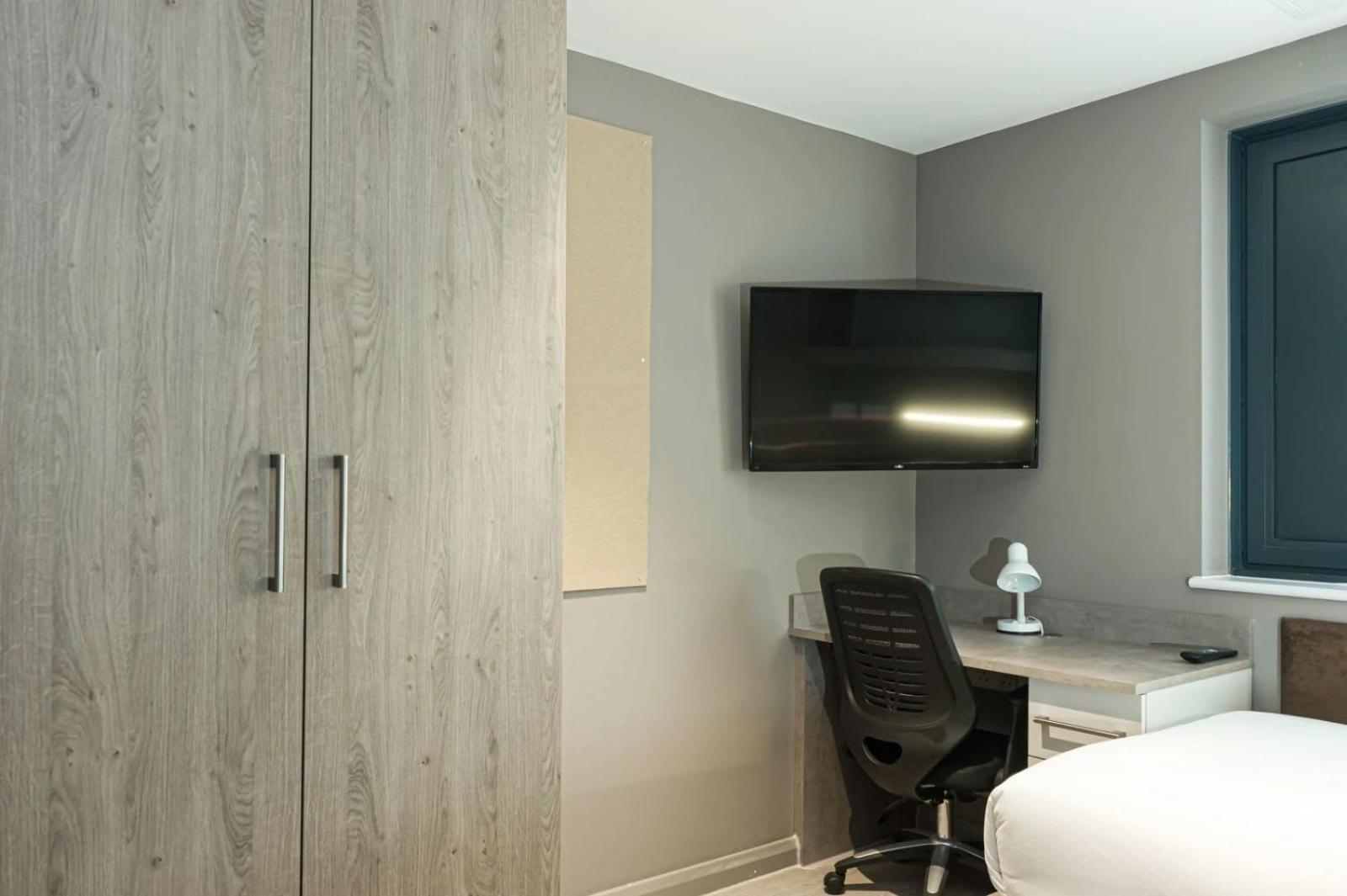 For Students Only Premium At Eclipse, Apartment